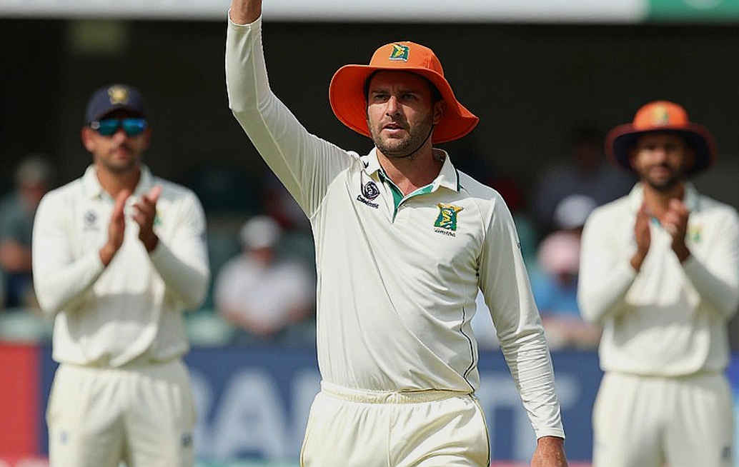 দুই বছরের চুক্তি, এক সন্দেহভাজন হাঁটু: সাসেক্সের সই আর কাউন্টি ক্রিকেটের নীরব হিসাব